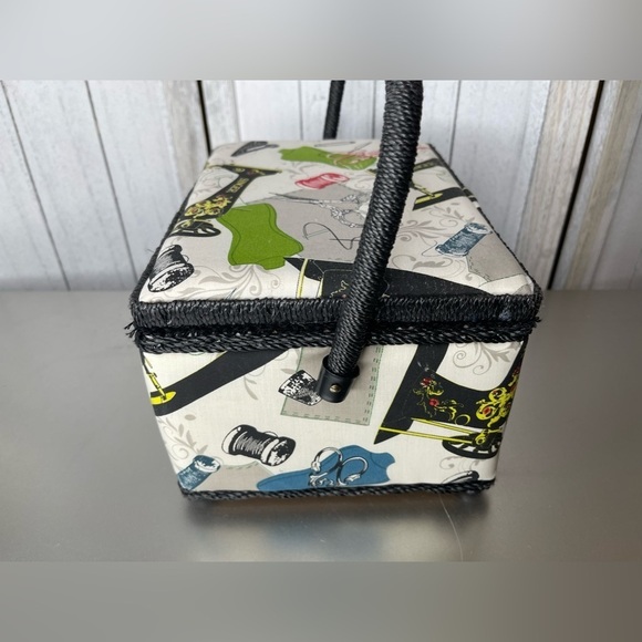 Vintage Style Style Singer Black Sewing Machine Fabric Padded Basket Box - Picture 5 of 10